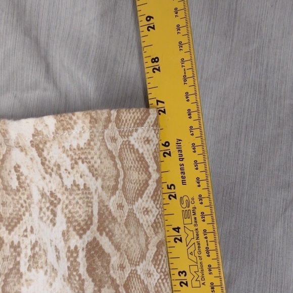 a.n.a snake print jeans size 16 cotton tan beige - Picture 8 of 9